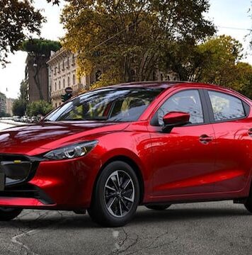 ¿Conviene comprar el Mazda más barato de México? Lo que realmente ofrece su versión de 300 mil pesos