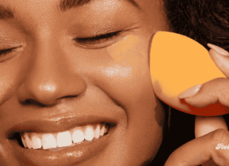 El secreto de una piel perfecta empieza en la aplicación: domina la base con Real Techniques Miracle Powder Sponge