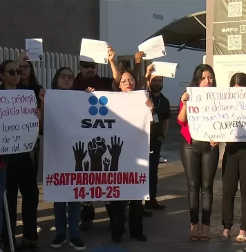 Trabajadores del SAT realizan ‘paro nacional indefinido’ Trabajadores del SAT realizan 'paro nacional indefinido