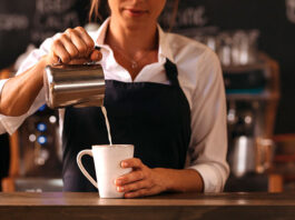 Ana Basabe, barista y experta en café de especialidad: “La subida de precios tendría que haber llegado mucho antes”