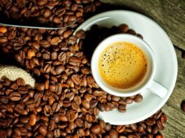 Un nuevo beneficio del café: cuántas tazas podrían reducir el riesgo de fragilidad en mayores de 55 años, según la ciencia