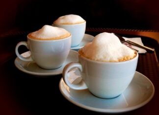 Cómo hacer espuma de leche perfecta para tu café en casa: secretos de barista revelados