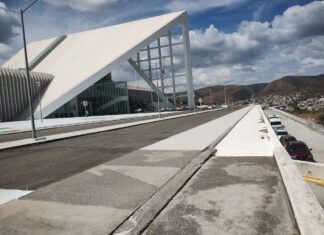 Fallas millonarias en estacionamiento del Congreso de Guanajuato estacionamiento del Congreso de Guanajuato