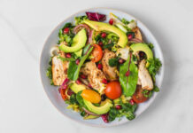 El almuerzo ideal: qué comer y a qué hora según los expertos