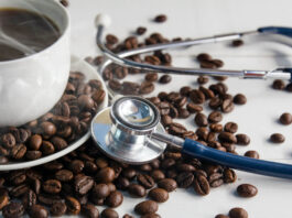 ¿Cuántas tazas de café al día protegen tu hígado? Lo que dice el estudio sobre cirrosis, fibrosis y hígado graso