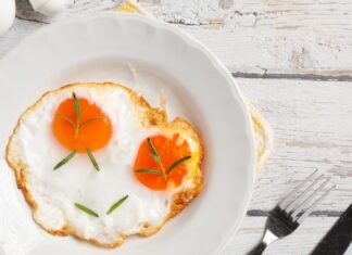 ¿Se puede comer huevo y beber café con hígado graso? Lo que dicen los expertos