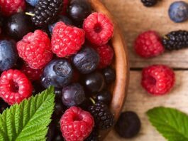 Té, café, frutos secos y bayas: por qué estos alimentos son aliados clave para la salud del corazón