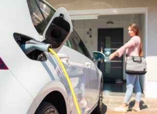 ¿Qué tan “radioactivo” es un coche eléctrico? La ciencia desmonta uno de los mitos más extendidos?