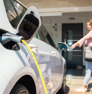 ¿Qué tan “radioactivo” es un coche eléctrico? La ciencia desmonta uno de los mitos más extendidos?