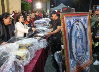 Clara Brugada recibe a peregrinos en la CDMX y entrega cobijas y alimentos