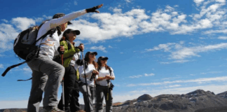 Senado aprueba celebrar el 21 de febrero como el Día Nacional del Guía de Turismo