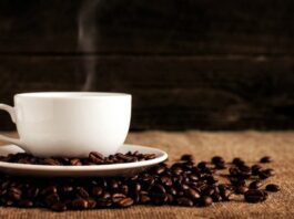 Lo que debes saber del café sin azúcar para obtener sus beneficios y evitar sus efectos secundarios