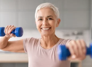 Pesas livianas: la estrategia que puede mejorar tu movilidad y reducir dolores a cualquier edad