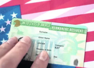 Trump suspende solicitudes de residencia y ciudadanía a personas de 19 países residencias en estados unidos