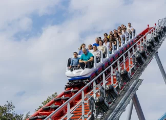 Six Flags México inaugura Speedway Stunt Coaster el 31 de enero Speedway Stunt Coaster