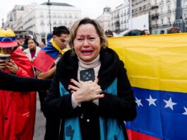 Venezolanos celebran en el mundo la captura de Maduro Venezolanos celebran en el mundo la captura de Maduro