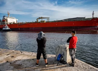 Trump advierte colapso en Cuba tras corte de petróleo venezolano caida petroleo cuba