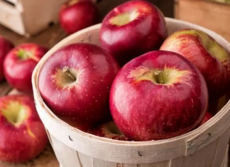 Manzana vs café: el desayuno que activa mejor tu energía manzanas y cafe desayuno