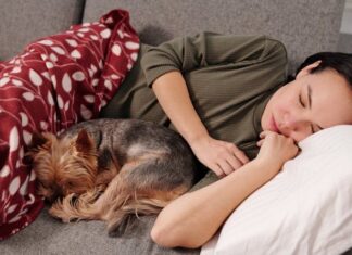 ¿Vacaciones para dormir? El auge de las sleepcations entre los millennials