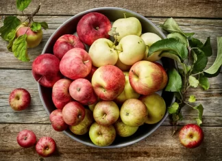 El hábito matutino con manzana que gana atención por su impacto en la salud digestiva y cardiovascular receta manzana hervida