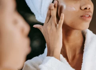 Body care con ciencia: el skincare ya no termina en el rostro tendencias skincare