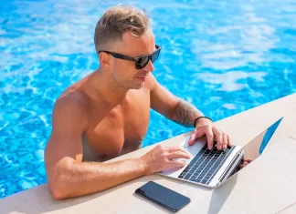 Trabajo remoto impulsa nueva forma de viajar entre jóvenes en 2026 Trabajo remoto impulsa nueva forma de viajar entre jóvenes en 2026