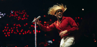 Bad Bunny deja ver el primer vistazo a su show del Super Bowl 2026
