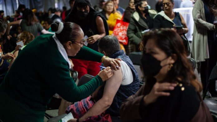 Abren módulos nocturnos para vacunarte contra el sarampión