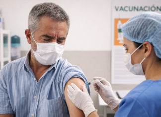 Por qué los mayores de 50 años no necesitan vacunarse contra el sarampión