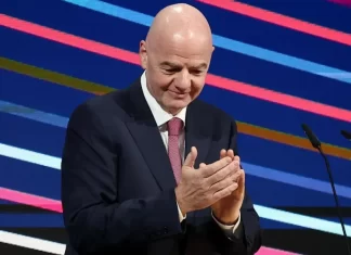 Gianni Infantino analiza levantar la sanción a Rusia Gianni Infantino analiza levantar la sanción a Rusia