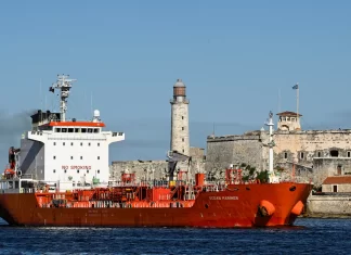 Trump afirma que México dejaría de enviar petróleo a Cuba mexico petroleo cuba