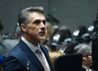 Morena suspende derechos partidistas de Sergio Mayer morena suspende derechos sergio mayer