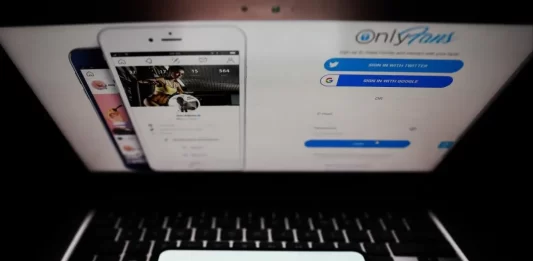 Videojuegos pierden relevancia frente a TikTok y Onlyfans tiktok y onlyfans videojuegos