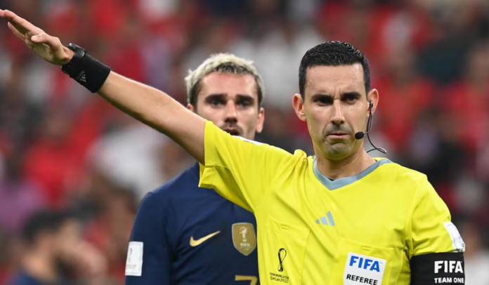 Árbitros mexicanos quedan varados en Qatar por conflicto en Medio Oriente