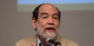 Quién está detrás de la cuenta de AMLO para Cuba: ilustrador ligado a su historia política Carlos Pellicer López