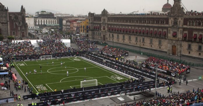 La CDMX transforma el Zócalo en una cancha gigante para celebrar el futbol