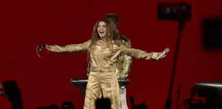 Shakira rompe récord en el Zócalo CDMX con 400 mil asistentes Shakira rompe récord en el Zócalo CDMX con 400 mil asistentes