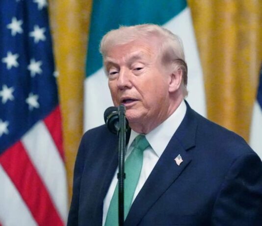 Trump aplaza su ultimátum: da a Irán hasta el 6 de abril para reabrir el Estrecho de Ormuz Trump aplaza su ultimátum: da a Irán hasta el 6 de abril para reabrir el Estrecho de Ormuz