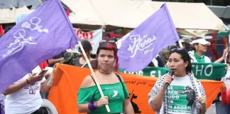 Eliminar el aborto del Código Penal: la nueva exigencia del movimiento feminista en México aborto legal feministas