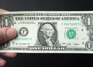 Billetes de dólar cambiarán: incluirán firma de Trump por primera vez billete de un dolar