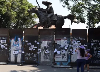 “Las paredes se limpian”: familia de Zapata reacciona a pintas en estatua durante el 8M emiliano zapata cdmx