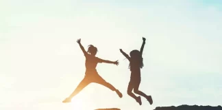 México cae en ranking de felicidad 2026: sale del top 10 global, según Gallup ranking paises felices mundo