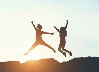 México cae en ranking de felicidad 2026: sale del top 10 global, según Gallup ranking paises felices mundo