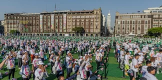 Zócalo rompe Récord Guinness con la clase de fútbol más grande del mundo rumbo al Mundial 2026 record guines clases futbol en cdmx