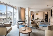 Isabelle Huppert redefine el lujo en París con su Haute Couture Suite en Lutetia suite Haute Couture by Isabelle Huppert