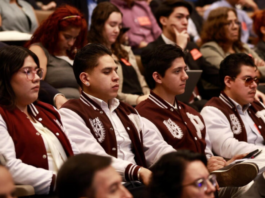 Estudiantes del IPN varados en Londres exigen pago de becas; SEP presiona a Fundación Politécnico
