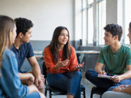 Gobierno lanza campaña de salud mental para jóvenes; distribuirán 18 millones de guías en escuelas