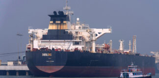 Dos petroleros dan media vuelta al llegar a Ormuz tras bloqueo de EU Dos petroleros dan media vuelta al llegar a Ormuz tras bloqueo de EU