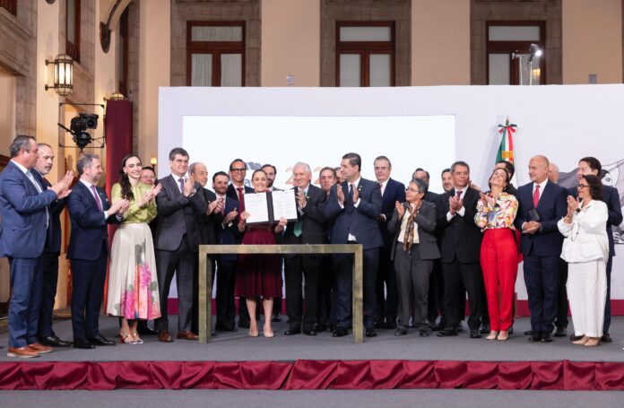 Gobierno de Sheinbaum anuncia acuerdo con industria siderúrgica