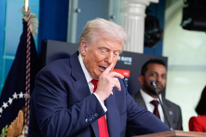 Gobierno de Trump reclasifica la mariguana como droga menos peligrosa Gobierno de Trump reclasifica la mariguana como droga menos peligrosa